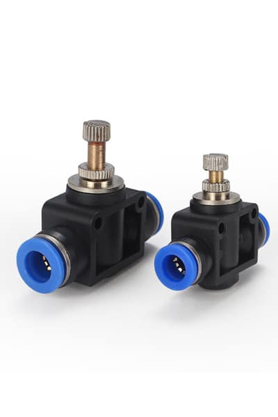 Detailed product analysis of a Premium PBT Push-To-Connect Fitting, showing HP59 brass material, PTFE pre-coated threads, and oval release ring design.