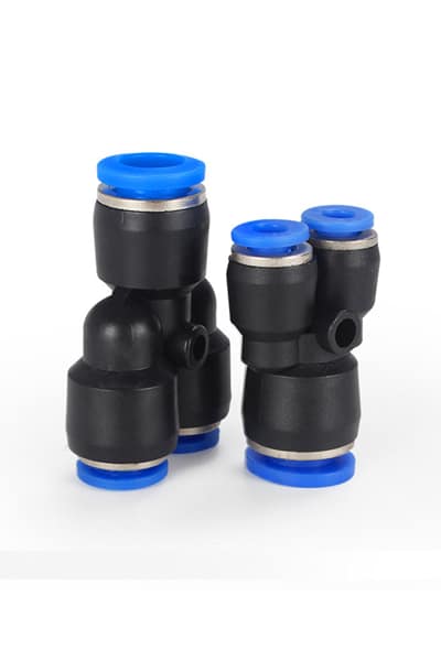 Technical product analysis of a Premium PBT Push-To-Connect Fitting, highlighting HP59 brass material, PTFE pre-coated threads, and oval release ring.