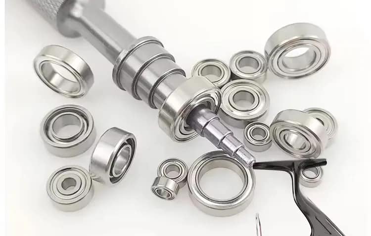 High-precision stainless steel hybrid ceramic miniature bearings featuring Si3N4 ceramic balls and a stainless steel inner/outer ring, engineered for extreme speeds, low friction, and long service life in medical equipment, RC racing, and high-tech robotics.